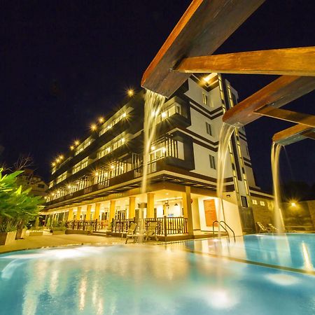 TH beach hotel HHQ Exterior foto