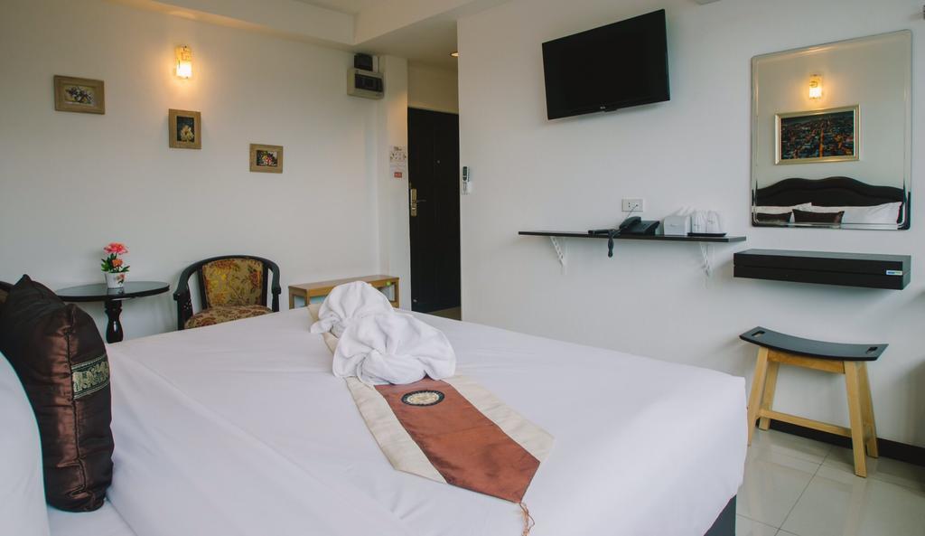 TH beach hotel HHQ Exterior foto
