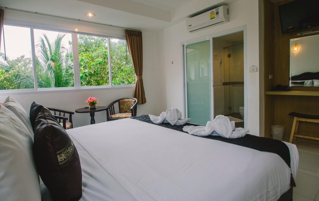 TH beach hotel HHQ Exterior foto