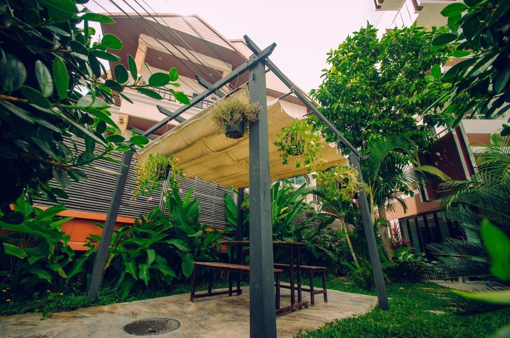 TH beach hotel HHQ Exterior foto