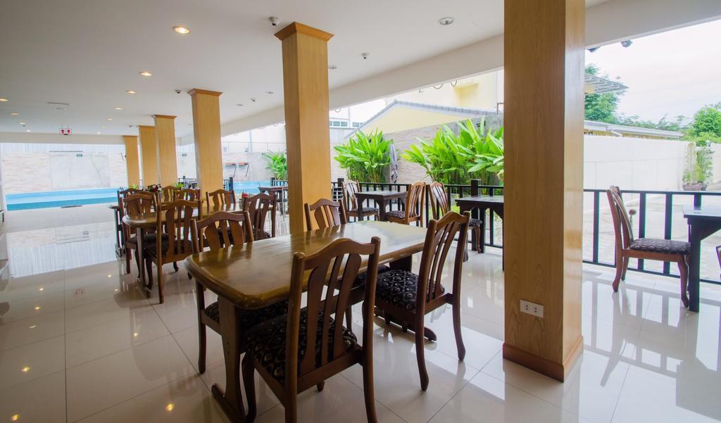 TH beach hotel HHQ Exterior foto
