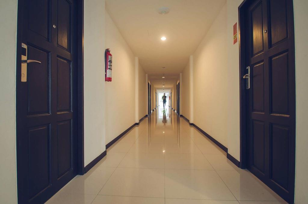 TH beach hotel HHQ Exterior foto