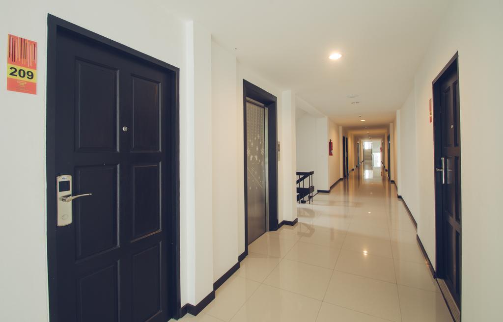 TH beach hotel HHQ Exterior foto