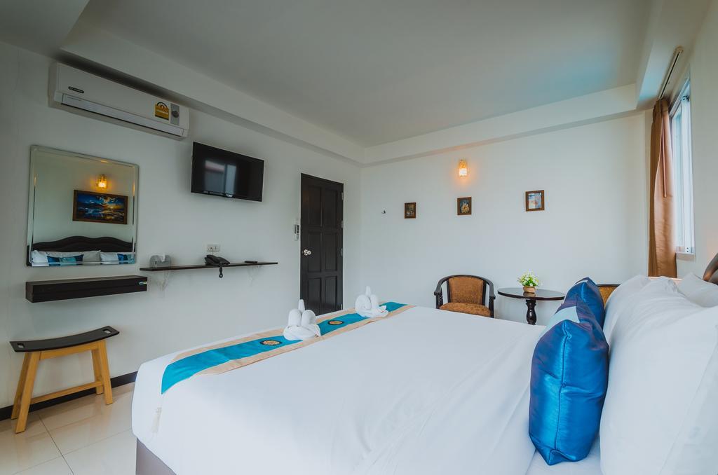 TH beach hotel HHQ Exterior foto