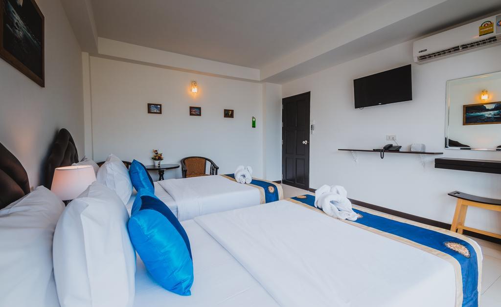 TH beach hotel HHQ Exterior foto